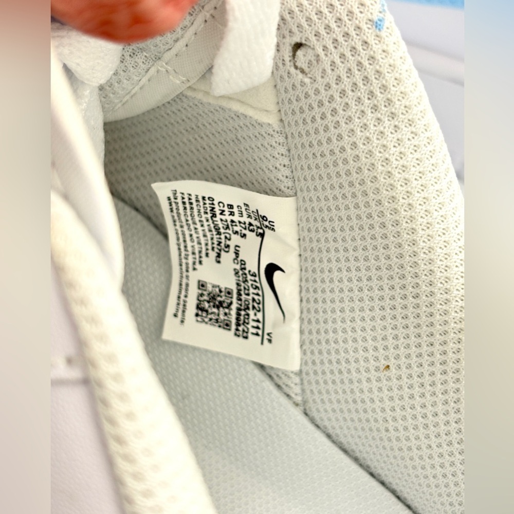 Custom NIKE Air Force 1s Size 9.5 Low Baby Blue - Hand Painted New - Picture 4 of 5